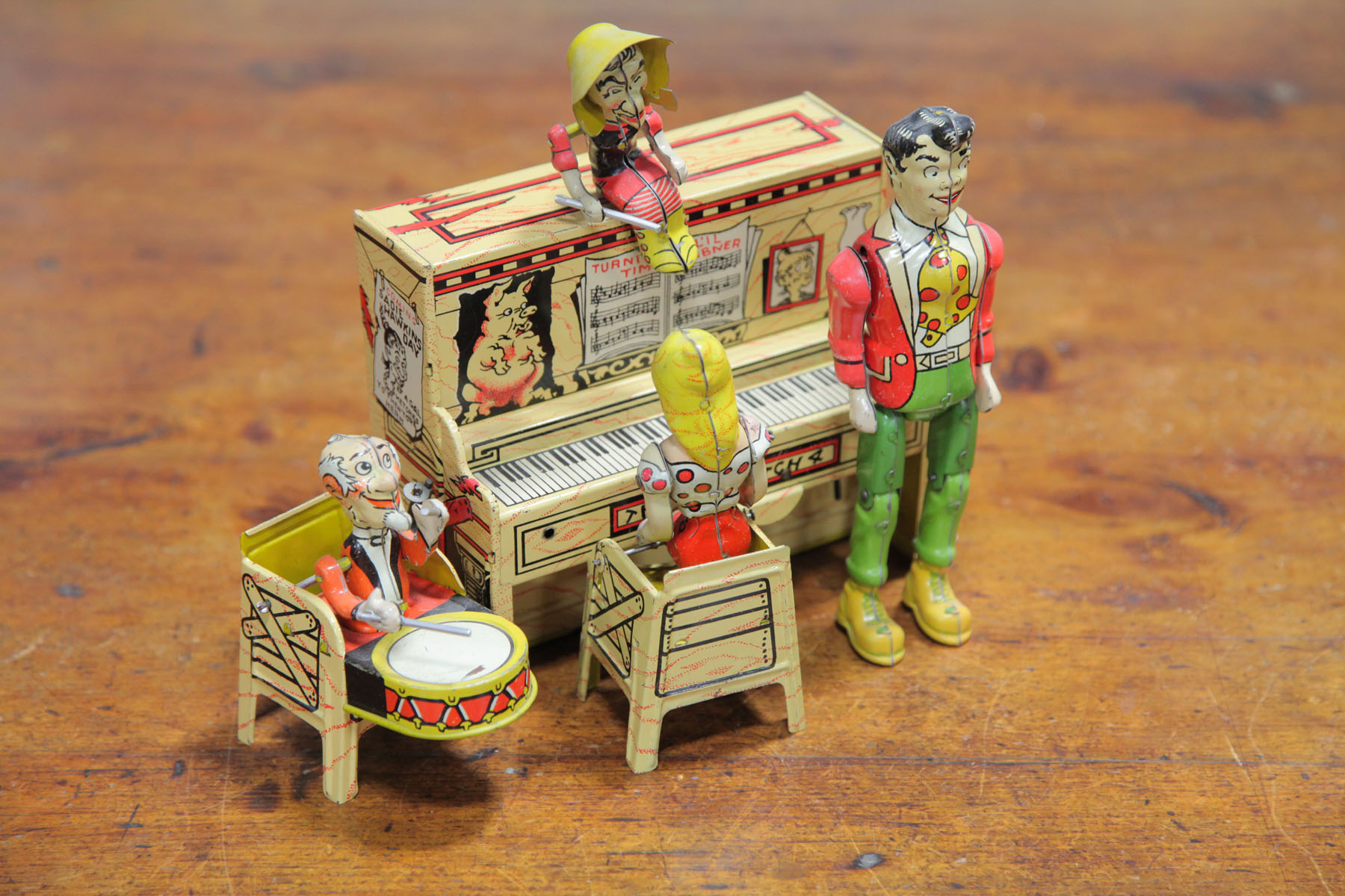 UNIQUE ART ''LIL' ABNER'' WIND UP