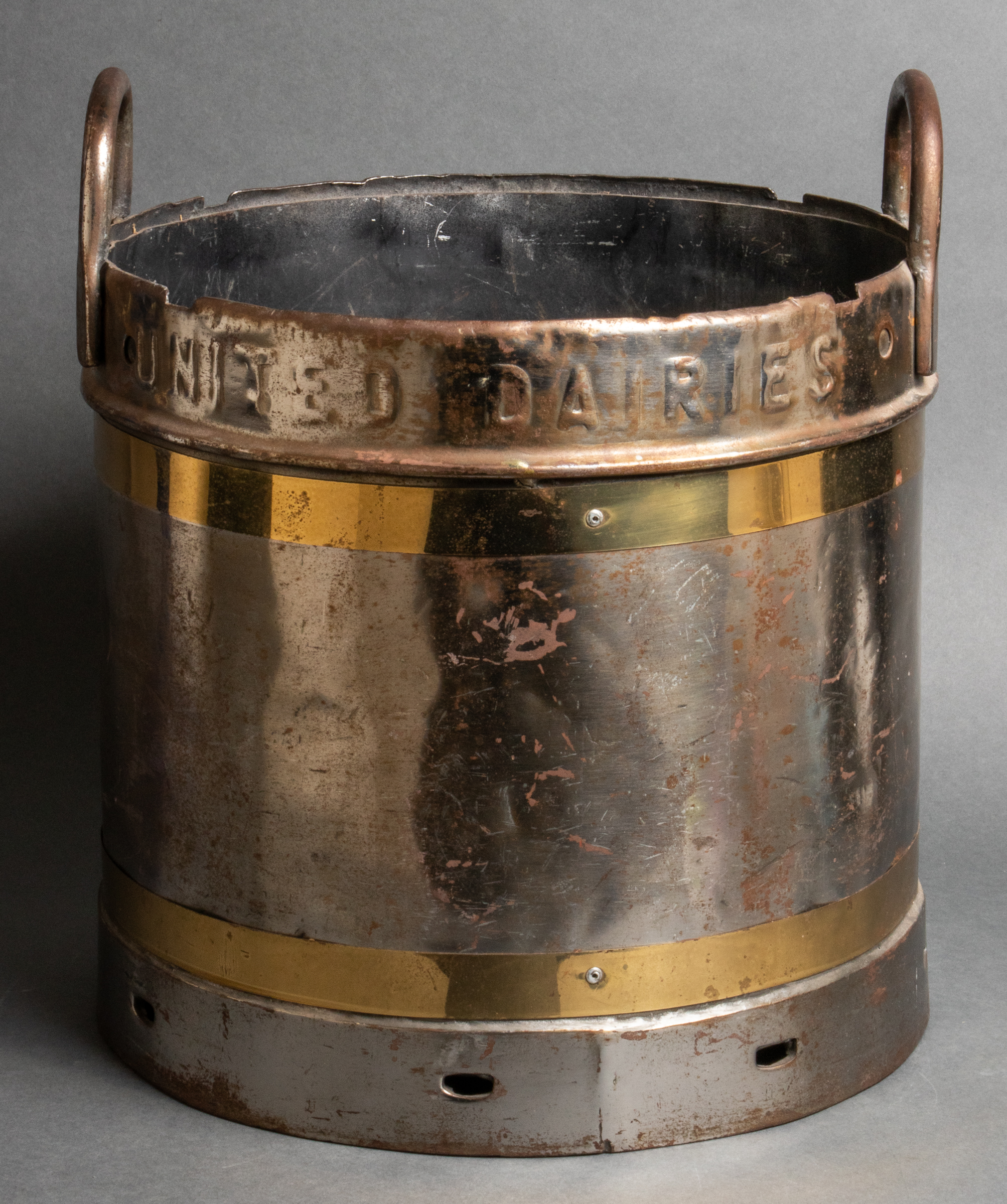 UNITED DAIRIES LARGE METAL