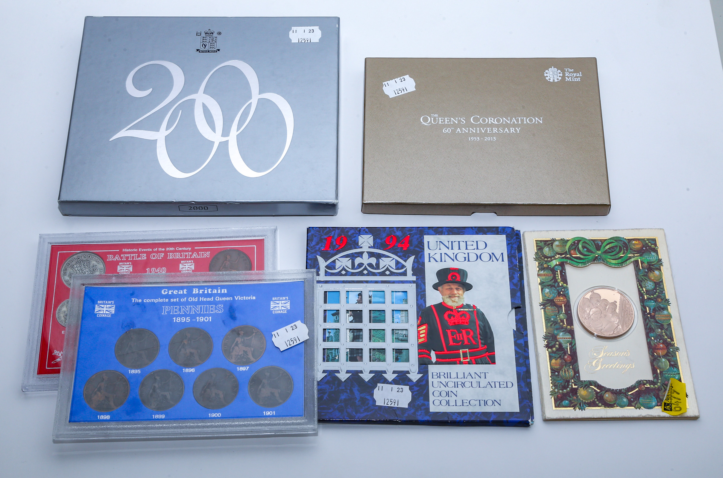 UNITED KINGDOM COIN SETS 1) Queen's