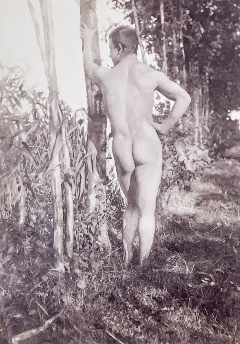 UNKNOWN ARTIST - STANDING