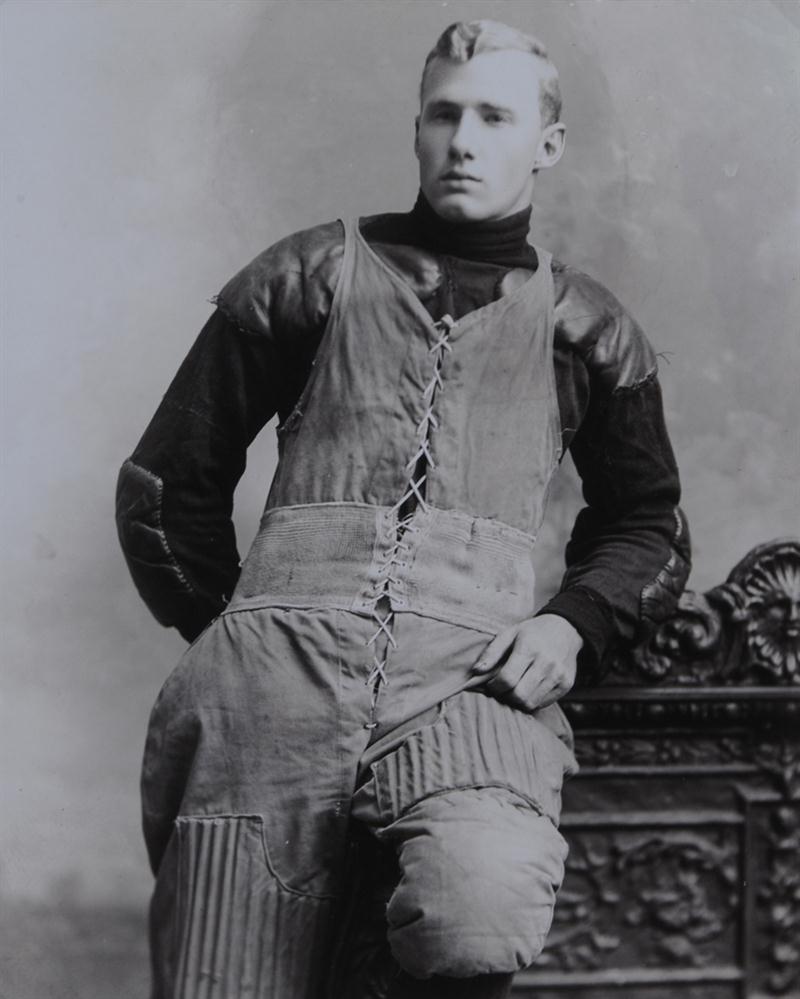 UNKNOWN: FOOTBALL PLAYER Bromide