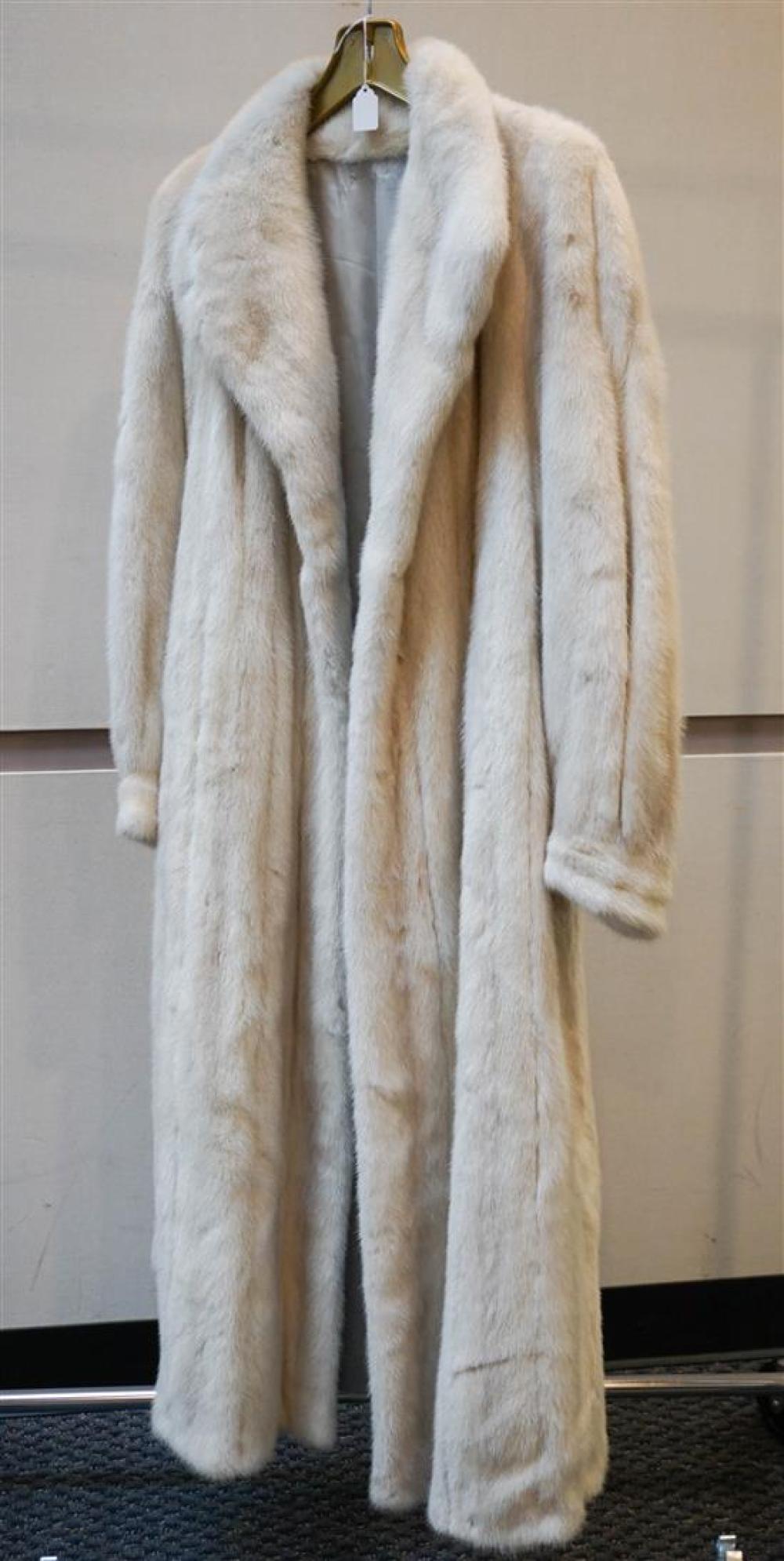 UNMARKED WHITE MINK FULL-LENGTH