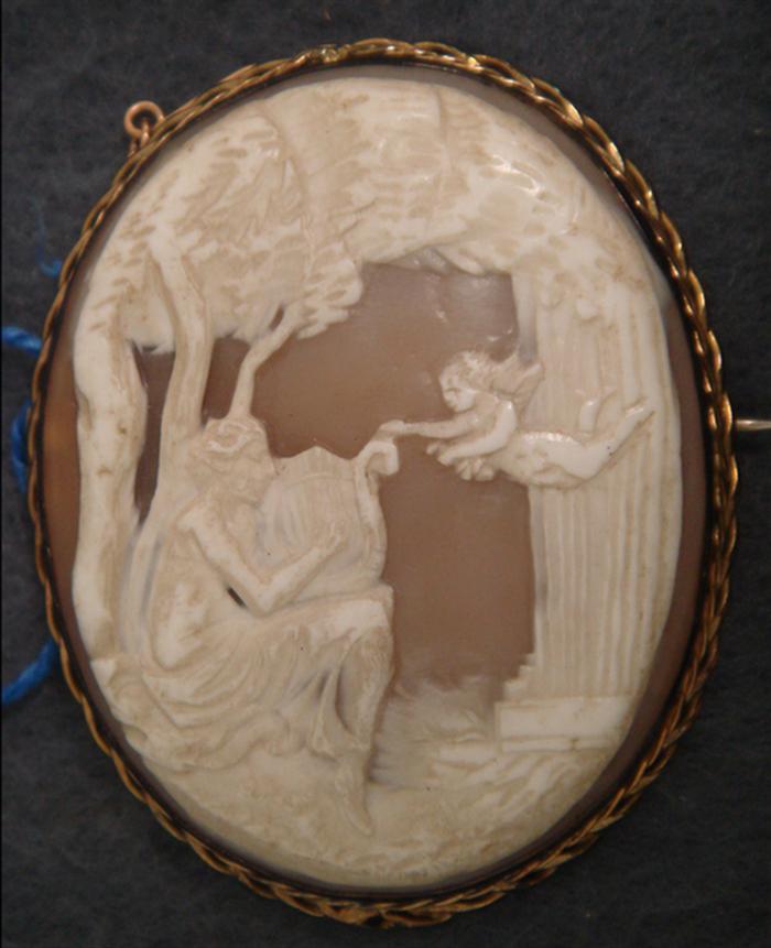 Unmarked YG oval shell carved cameo