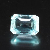 UNMOUNTED 4.82 CARAT EMERALD S