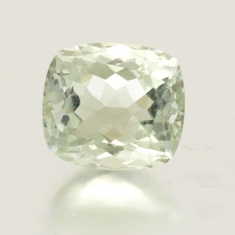 UNMOUNTED 5.26 CARAT OVAL CUT GREEN