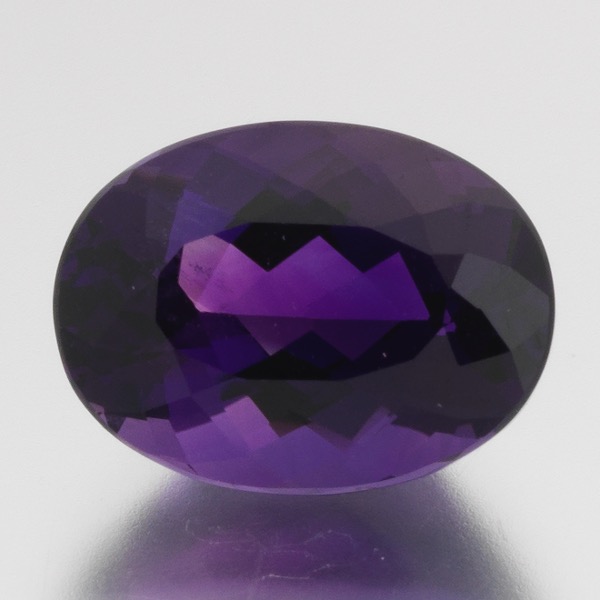UNMOUNTED 9.44 CARAT OVAL STEP