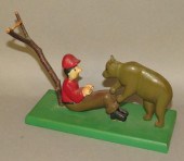 UNSIGNED FOLK ART CARVING OF "