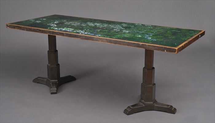 UNUSUAL AMERICAN TILE TOP TABLE The