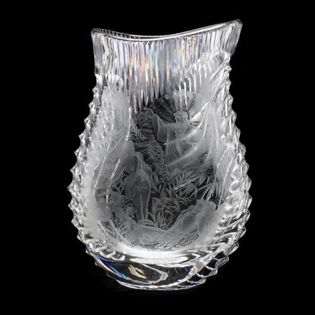 UNUSUAL AND LARGE CUT GLASS VASE