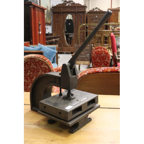 Unusual Antique French iron heat