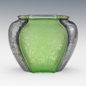 UNUSUAL ART DECO EMERALD GREEN