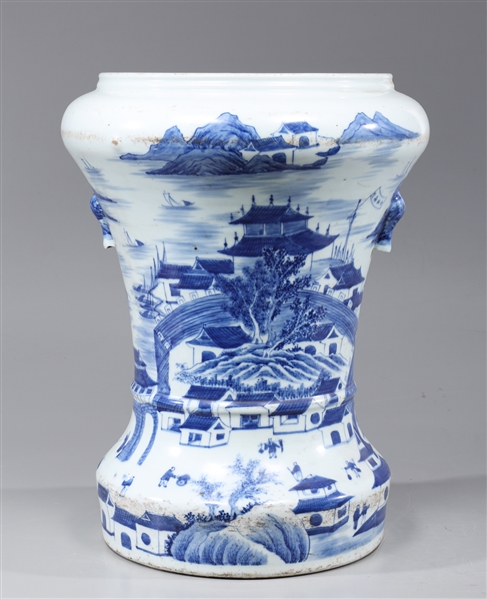 Unusual Chinese blue and white