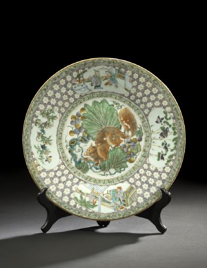 Unusual Chinese Famille Verte