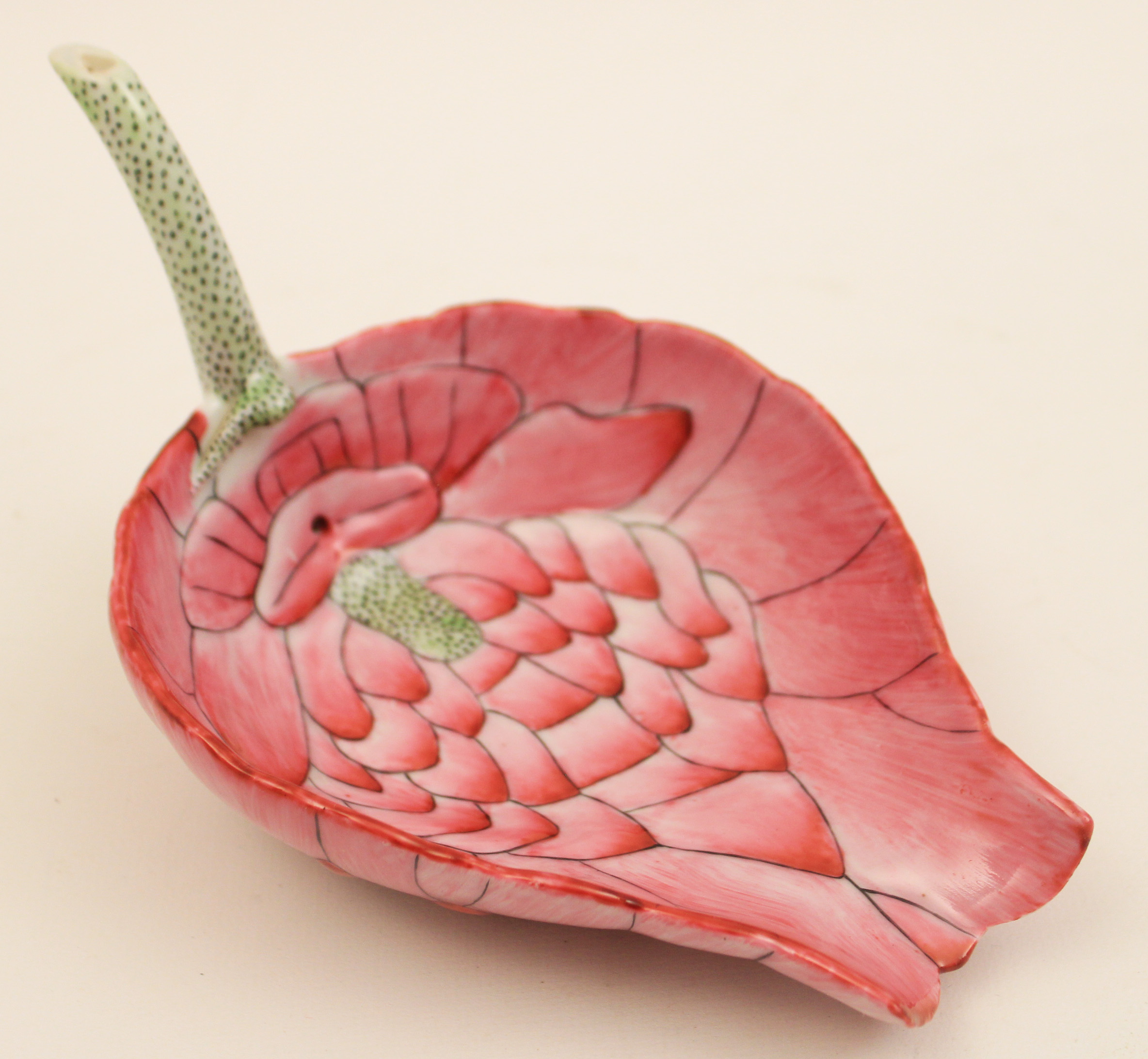 UNUSUAL CHINESE LOTUS FLOWER LEAF