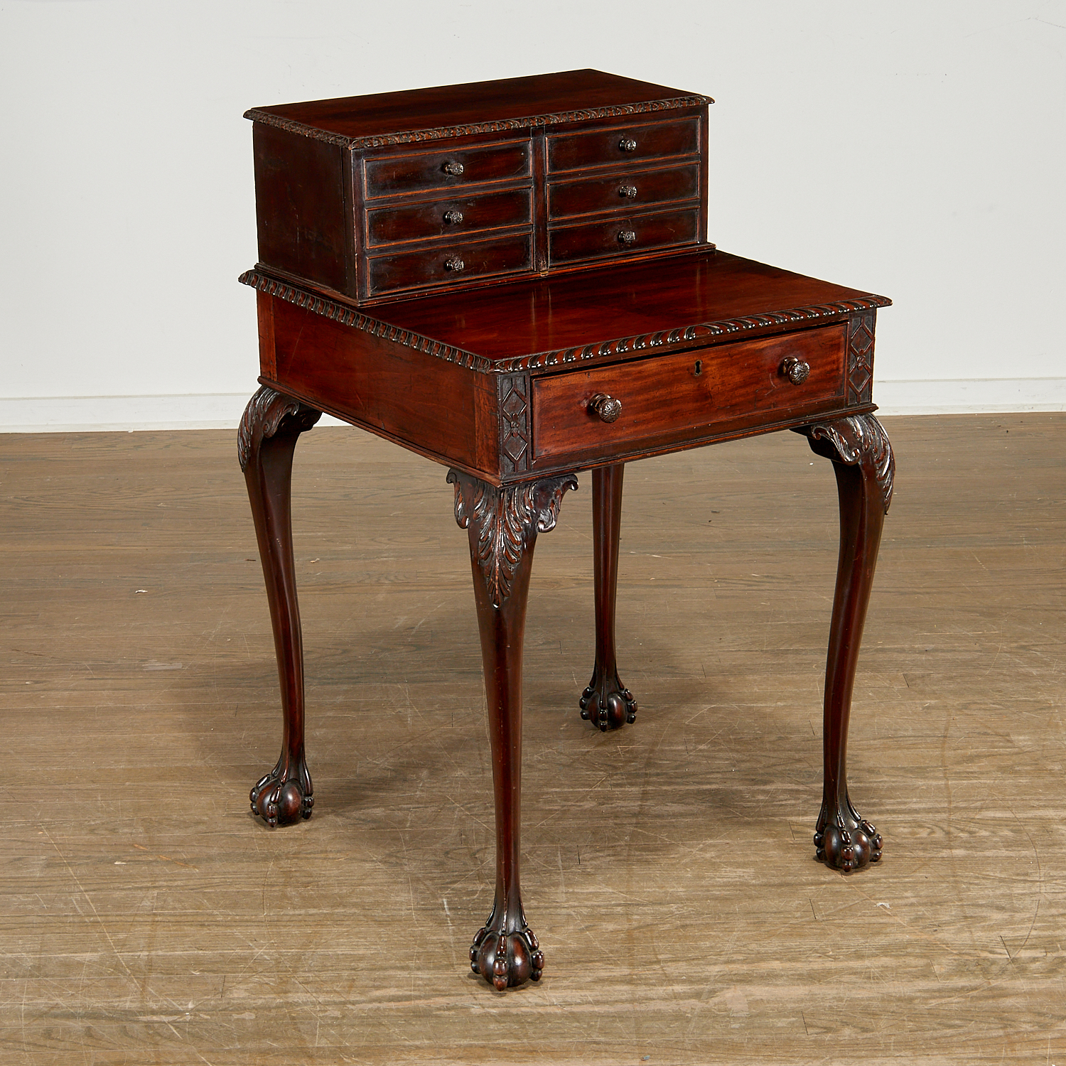 UNUSUAL GEORGE III MAHOGANY