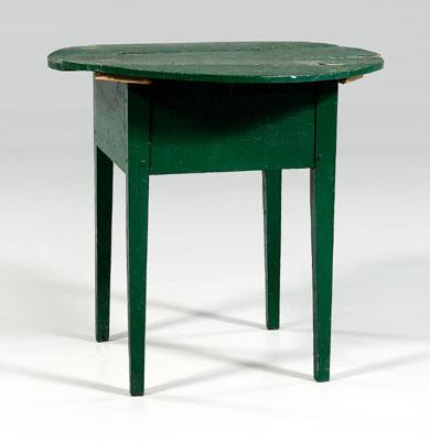 Unusual Georgia lift-top table,