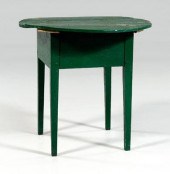 Unusual Georgia lift-top table