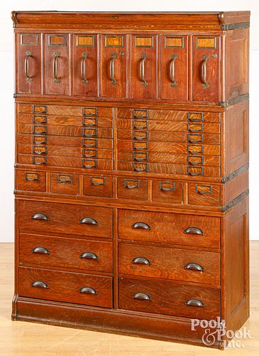UNUSUAL GLOBE WERNICKE OAK STACKING