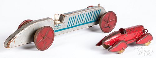 UNUSUAL GONG BELL WOODEN RACER PULL