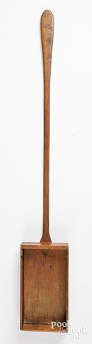 UNUSUAL LONG HANDLED WALNUT TR
