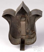 UNUSUAL PENNSYLVANIA TIN TULIP