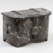 UNUSUAL RéGENCE METAL-MOUNTED