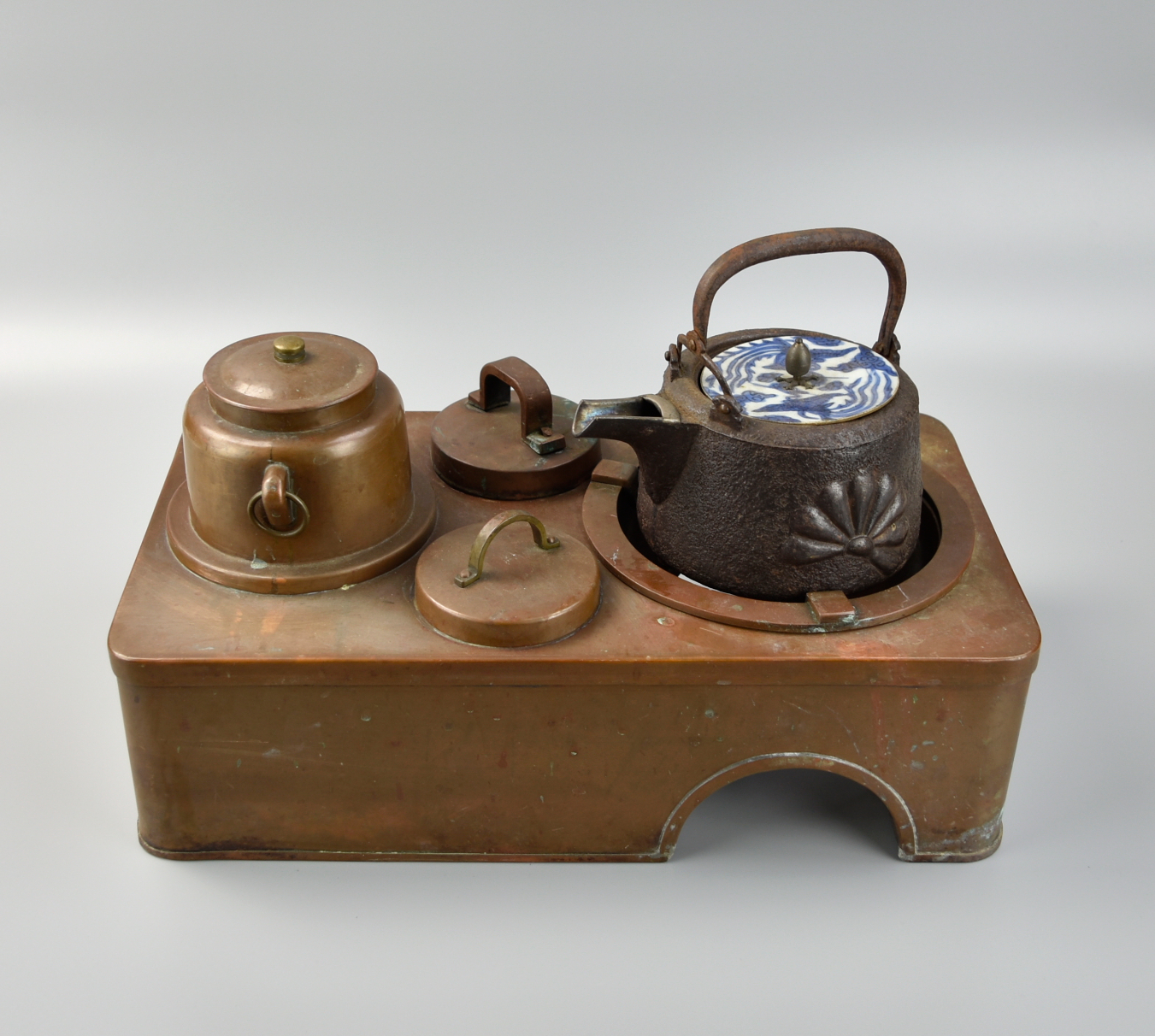 UNUSUAL SET OF JAPANESE BRONZE