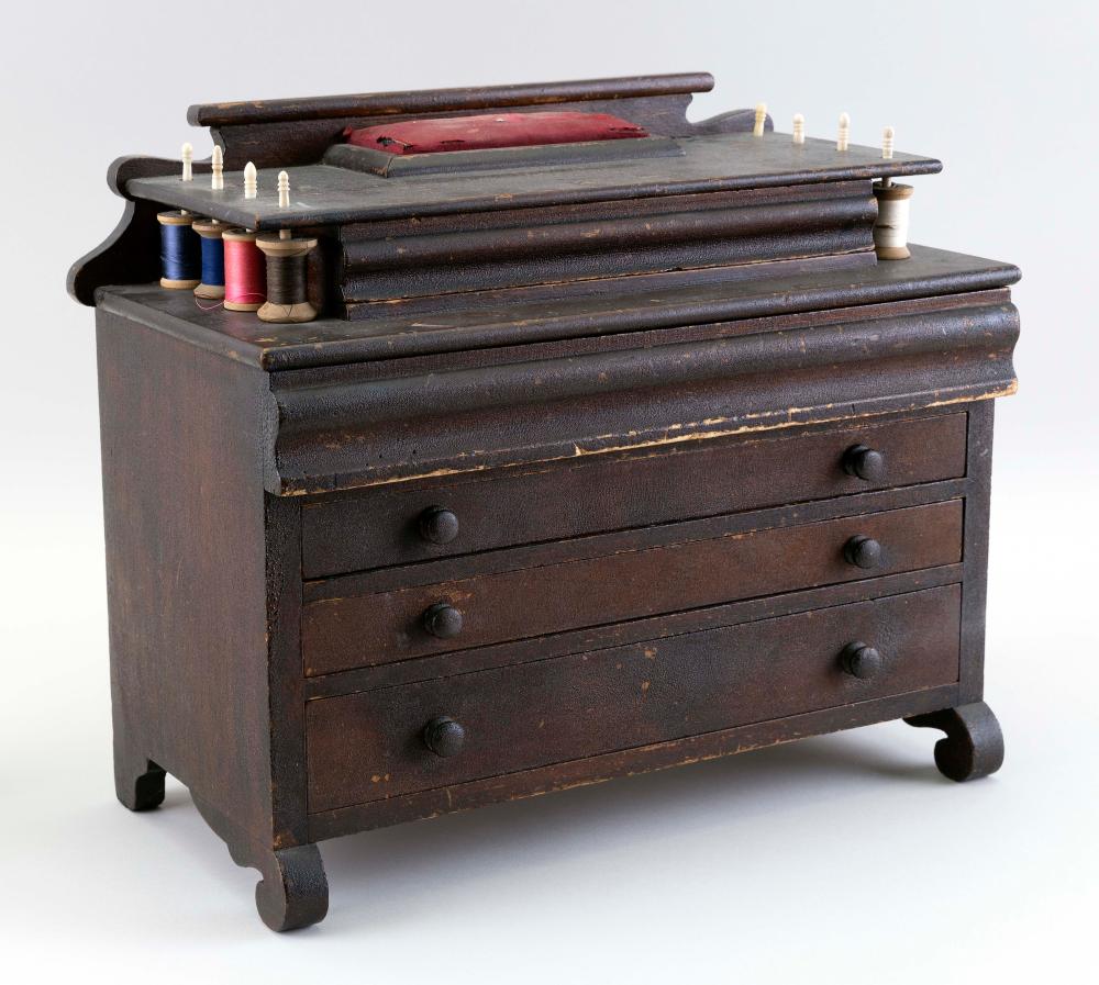 UNUSUAL SEWING STAND IN THE FORM OF