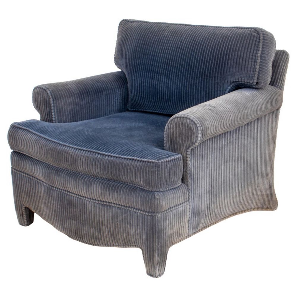 UPHOLSTERED BLUE VELVET LOUNGE
