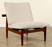 UPHOLSTERED CHAIR MANNER OF FI