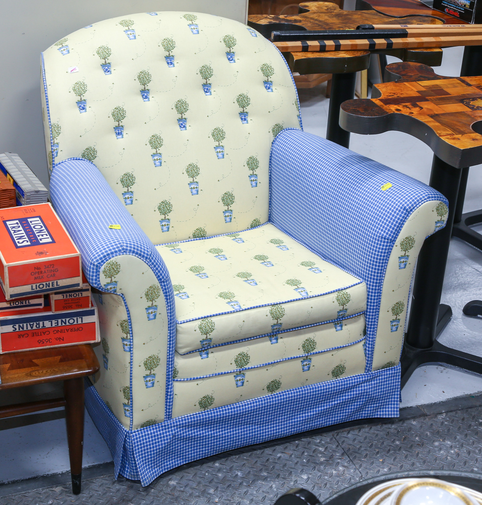 UPHOLSTERED CLUB CHAIR Modern.