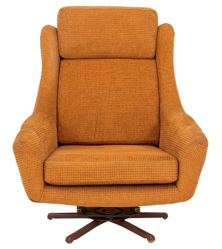 UPHOLSTERED SPRING RECLINER ARM