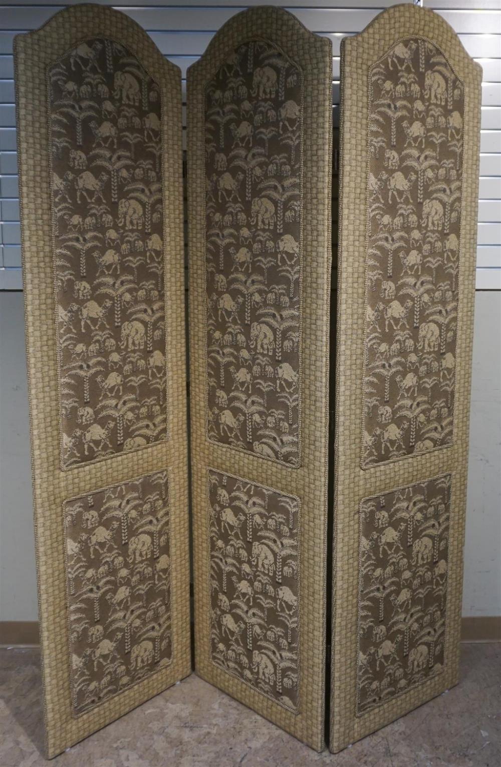 UPHOLSTERED THREE-FOLD 'SAFARI'