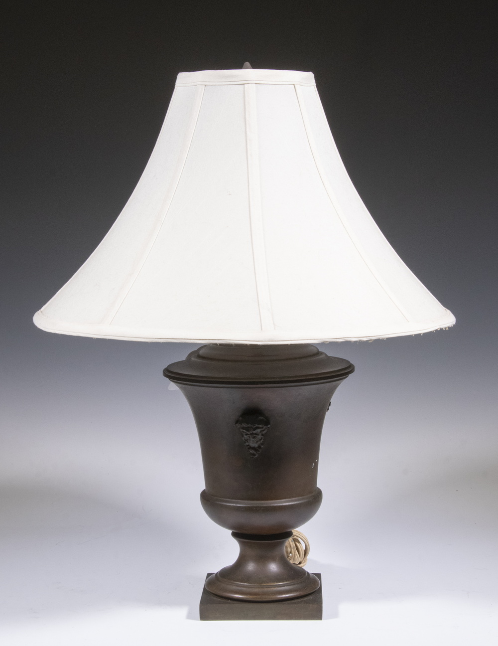 URN FORM TABLE LAMP Circa 1930s