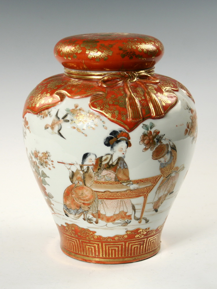 URN - Large Kutani covered urn with