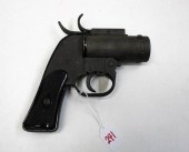 U.S. M8 FLARE PISTOL, MANUFACT