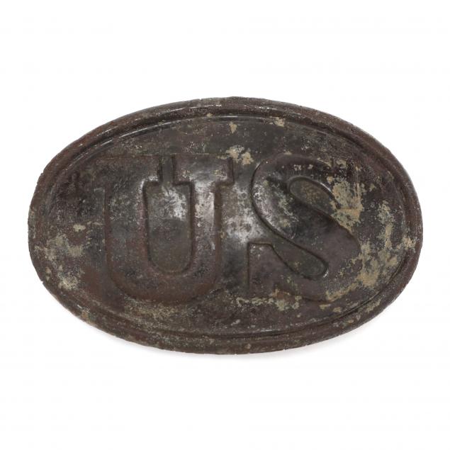 US OVAL BELT PLATE WITH "PUPPY PAW"
