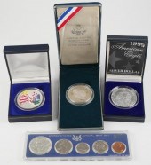 US SILVER COINS, EAGLESTwo sil