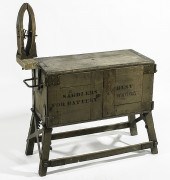 US WWII Saddler's Chest 25" he