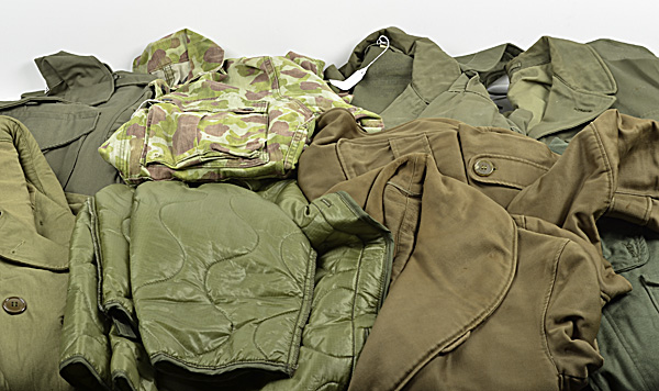 US WWII Uniform Items USMC