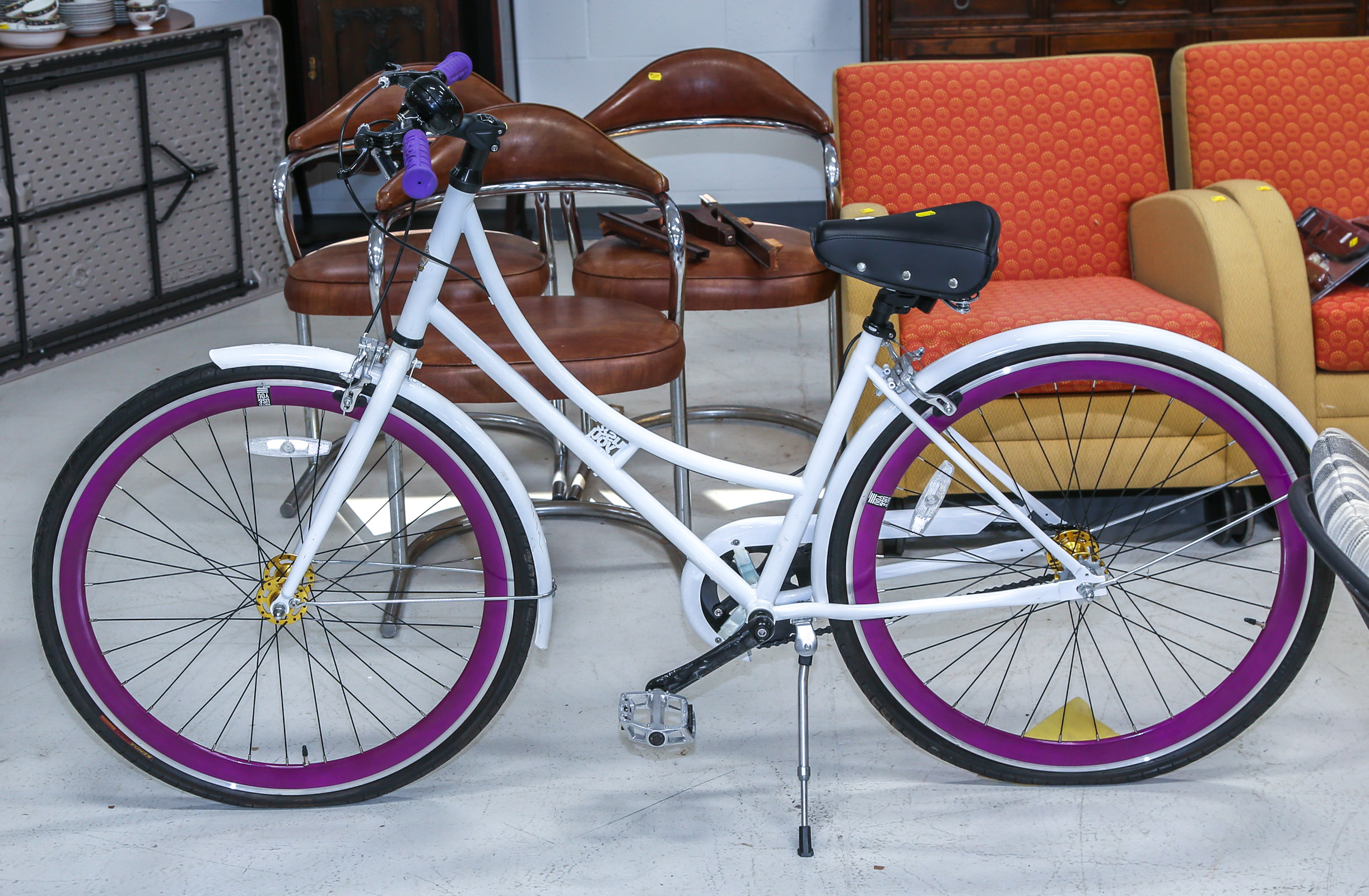 US & YOU CRUISING BIKE .