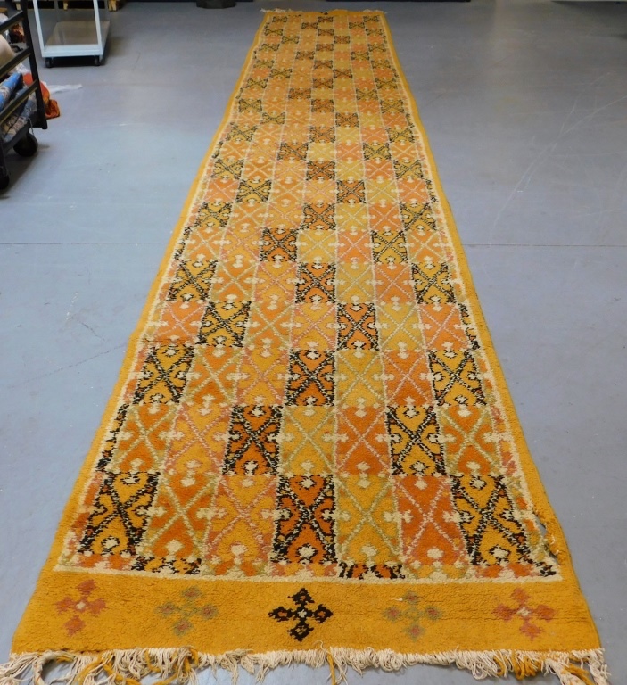 USHAK STYLE YELLOW RUNNER Middle