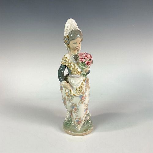 VALENCIAN LADY 1001304 - LLADRO