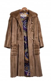 VALENTINO MOUTON COAT 1970s Er