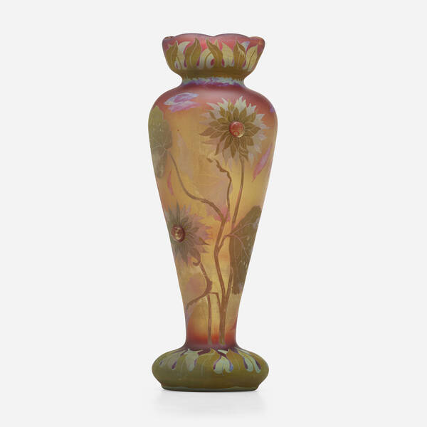 Vallerysthal. Vase with sunflowers.