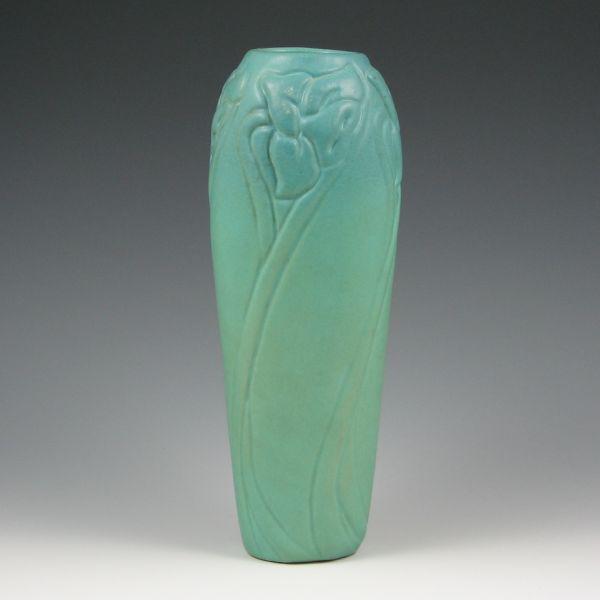 Van Briggle floral vase in Ming
