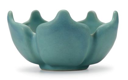 VAN BRIGGLE  'Lotus' dish  Floral