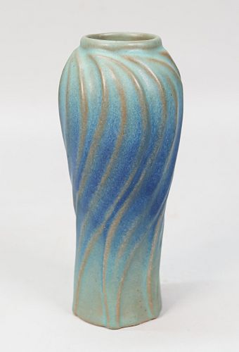 VAN BRIGGLE POTTERY VASEVan Briggle
