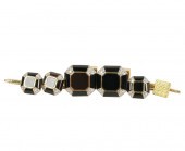 VAN CLEEF & ARPELS 18 KARAT, O