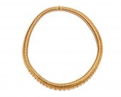 VAN CLEEF & ARPELS 18K GOLD "T